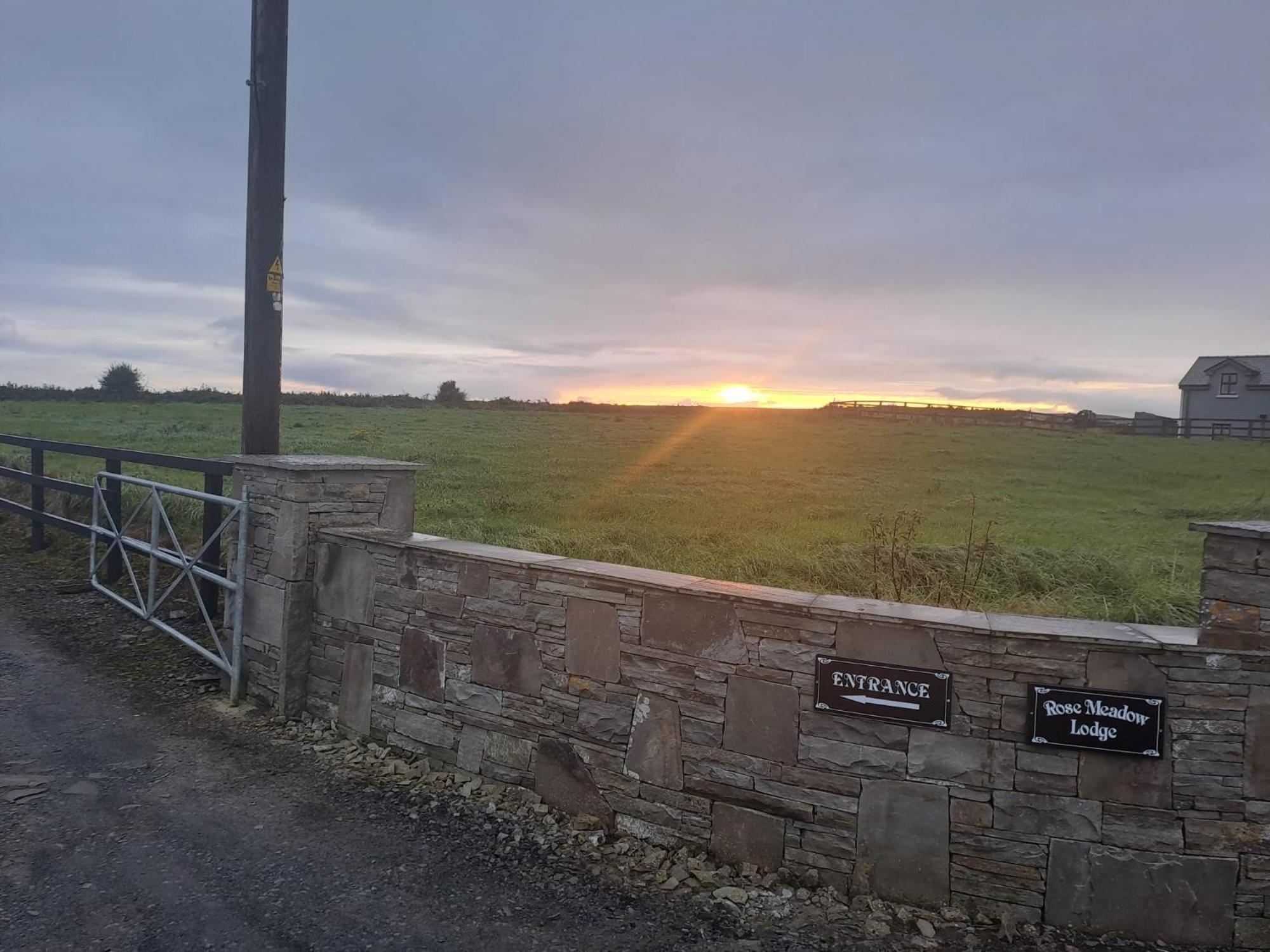 Rose Meadow Lodge Liscannor Buitenkant foto